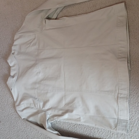 Denim & Company Light Tan Button Up Denim Jacket - Picture 15 of 16